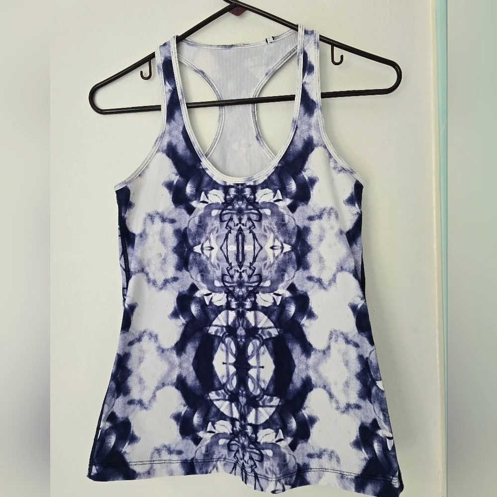 Lululemon Women's Blue Tie-Dye Tank Top. No Size